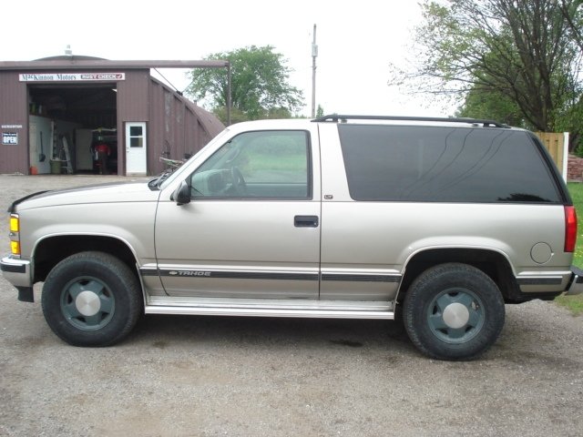 1999 Chev Tahoe 2
